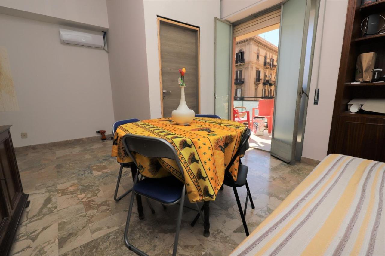 Casa Studenti E Giovani Turisti Fkk - Giochi Di Societa Ed Intimo Party - Volontari Benvenuti Appartement Palermo Buitenkant foto