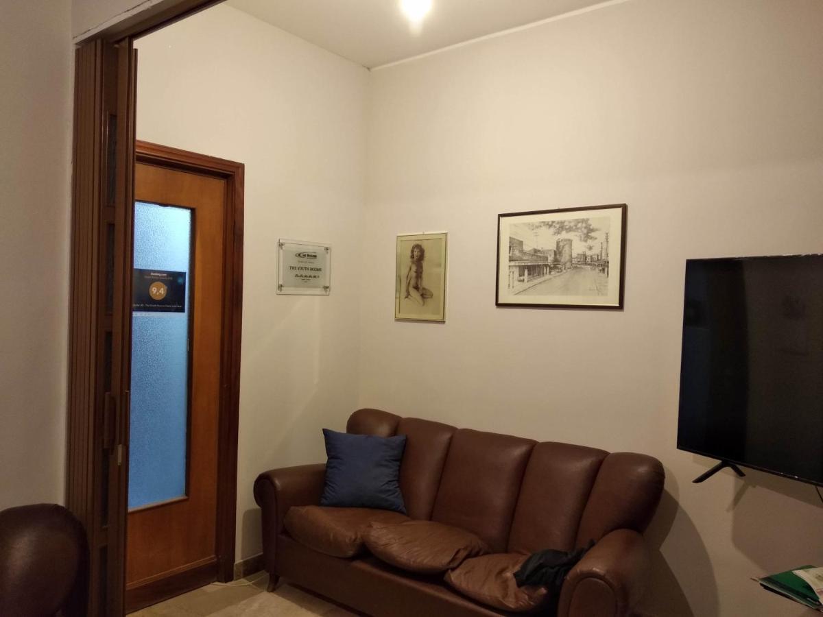 Casa Studenti E Giovani Turisti Fkk - Giochi Di Societa Ed Intimo Party - Volontari Benvenuti Appartement Palermo Buitenkant foto
